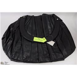 PICABO BLACK SHOULDER BAG