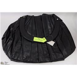 PICABO BLACK SHOULDER BAG