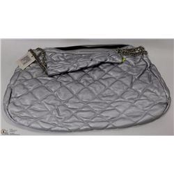 PICABO SILVER QUILTED PATTERN W/ SILVER CHAIN
