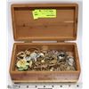 Image 1 : ESTATE WOOD BOX WITH JEWELLERY