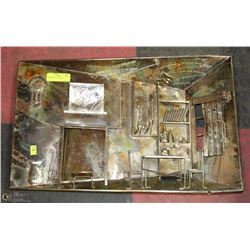 TIN WALL BAR CAFE ART