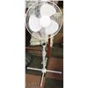 Image 1 : MAINSTAYS OSCILLATING STAND UP FAN