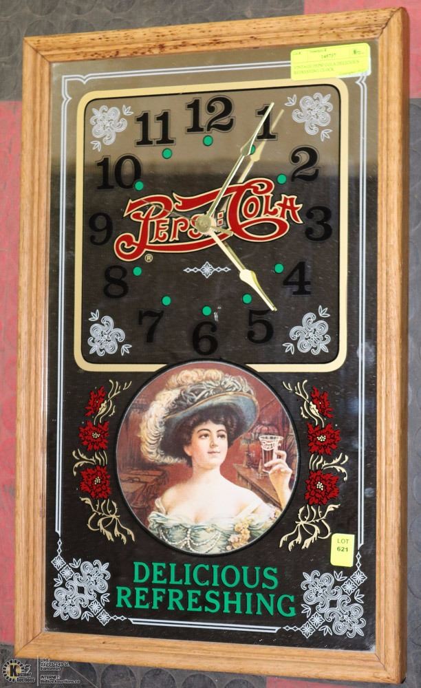 VINTAGE PEPSI COLA DELICIOUS REFRESHING CLOCK