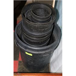 16 PLANTING POTS ASSORTED SIZES