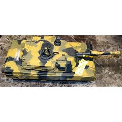 REMOTE CONTROL TANK WITH BATTERY USED AS ORNAMENT