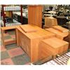 Image 1 : LARGE CORNER DESK SET