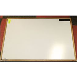 WOOD FRAMED WHITE BOARD  & 2 BIENTANG