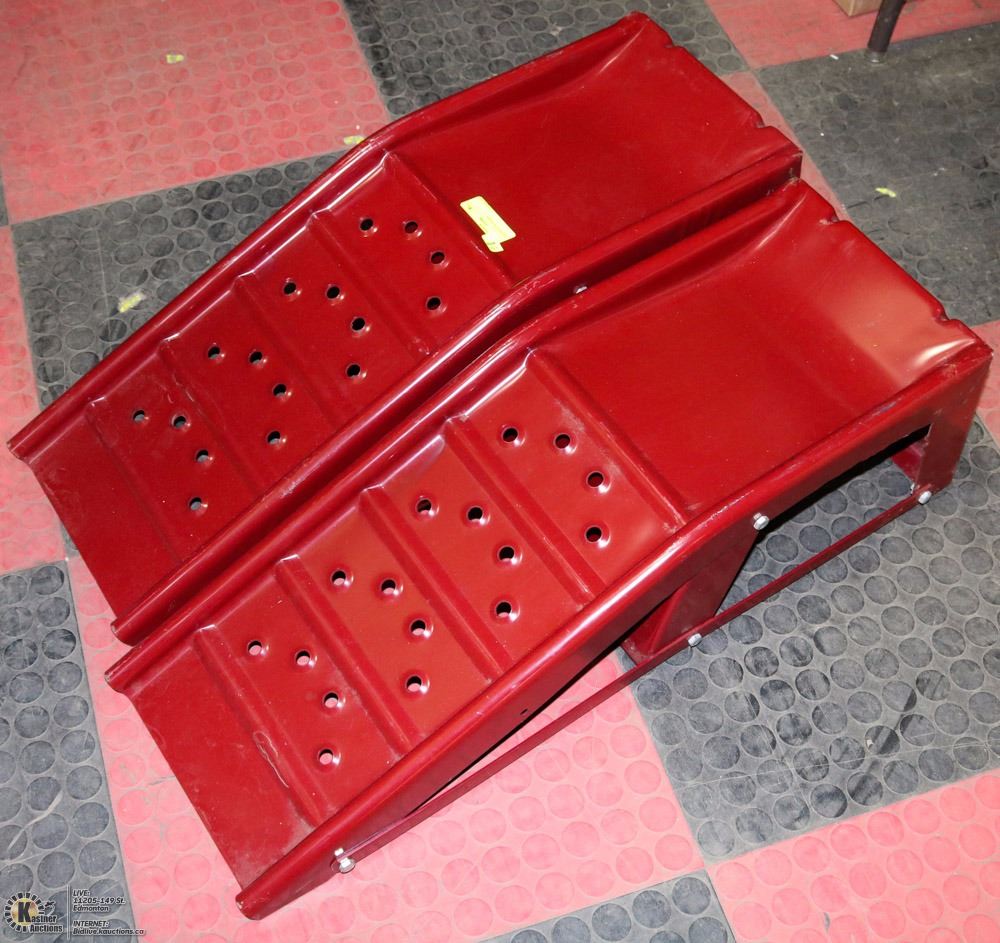 H.D RED CAR RAMPS