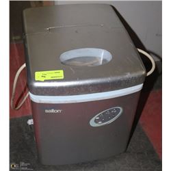 SALTON ICE MAKER