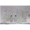 Image 1 : FLAT WITH 13 PIECES OF CRYSTAL AND GLASS WARE