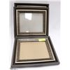 Image 1 : LOT OF 3 PICTURE FRAMES 12"X14" EACH