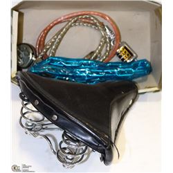 VINTAGE SPRING SEAT WITH LOCKS