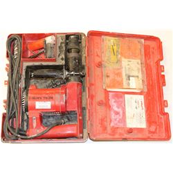HILTI TE22 HAMMER DRILL KIT IN CASE