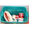 Image 1 : PLASTIC TOTE WITH CAMPBELL SOUP COLLECTIBLES
