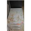 Image 2 : 2-Drawer Metal File Cabinet w/ Misc. Items