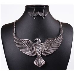 Stunning Silver Eagle Necklace Set