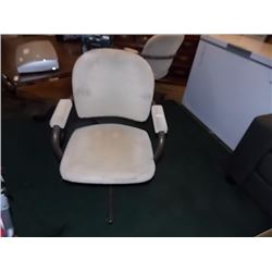 ROLLING UPHOLSTERED CHAIRS - 4 TTL