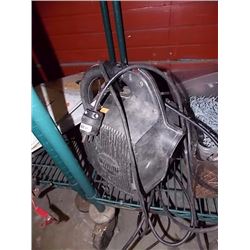 ELECTRIC LEAF BLOWER - WORKING