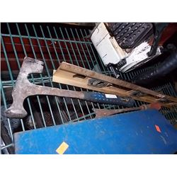 ESTWING ROOFING HATCHET & LEVEL
