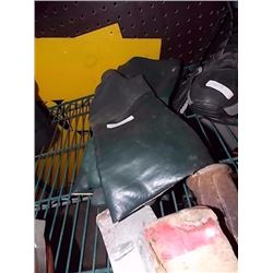 HEAVY DUTY RUBBER GLOVES - 3 PAIRS TTL