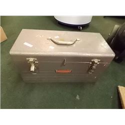 CRAFTSMAN METAL TOOL BOX