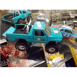 DIE CAST TRUCK