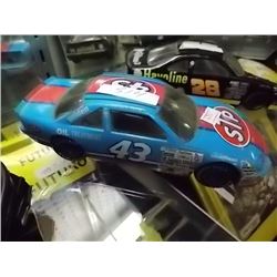 RACE CAR DIE CAST #43