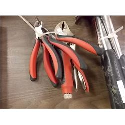 BUNDLE OF PLYERS & CUTTERS