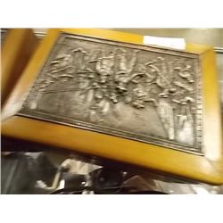 WOOD BOX  - CAST IRON LID IMAGERY SCENE
