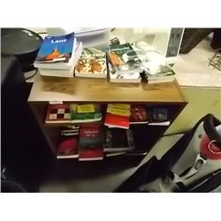 LOT OF ASSORTED BOOKS