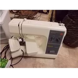 KENMORE SEWEING MACHINE