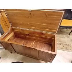 VINTAGE CEDAR CHEST - LANE - WITH DRAWER
