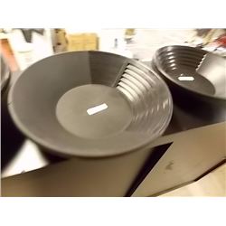 NEW GOLD PAN - ESTWING - BLACK PLASTIC - MED