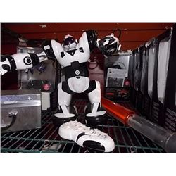 REMOTE CONTROL ROBOT WITH REMOTE - STR