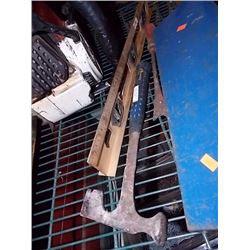 ESTWING ROOFING HATCHET & LEVEL