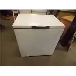 DANBY DREEZER CHEST - WORKING