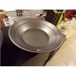NEW GOLD PAN - ESTWING - METAL -