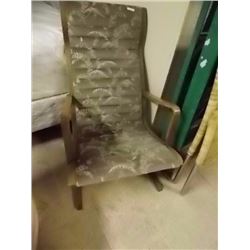 OAK FRAMED BOUNCEY LOUNGE CHAIR