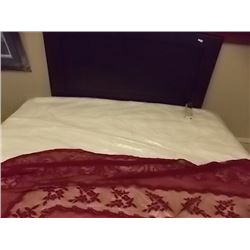 KING MATTRESS - STORE DISPLAY UNIT - MONTERAY FIRM