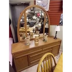 DRESSER - 1/2 MOON MIRROR4 DRAWER - 2 DOOR