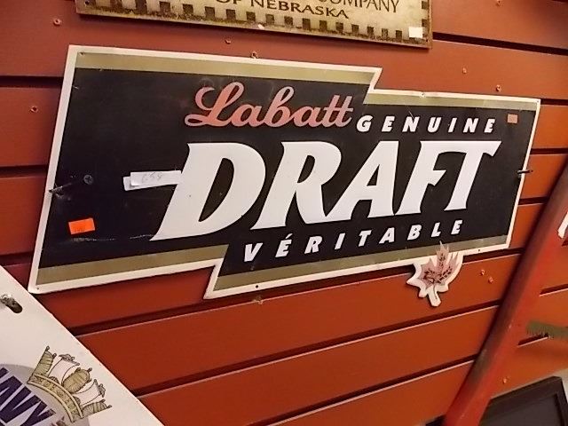 BREWERS MEMORABILIA - LABATT'S GENUINE DRAFT - METAL