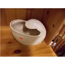 LARGE CERAMIC SHELL