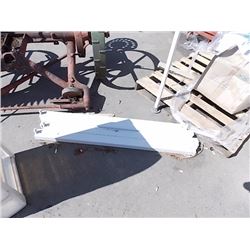 FLORESCENT LITS - 4' LONG - 4 TTL