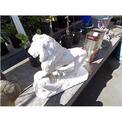 CONCRETE LION