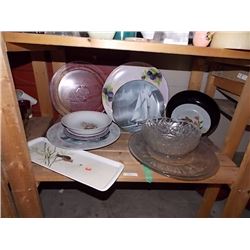SHELF COLLECTIBLES - PLATES & MORE