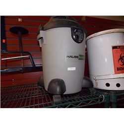 SHOP VAC - 5 GAL - HAUSMANN