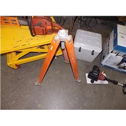 TRANSIT TRIPOD