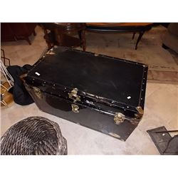 STORAGE TRUNK - METAL CLAD