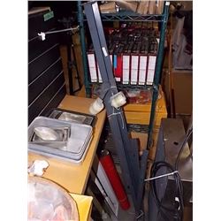 ADJUSTABLE ROLLER FRAME