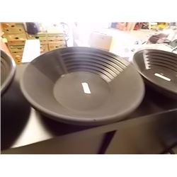 NEW GOLD PAN - ESTWING - BLACK PLASTIC - MED